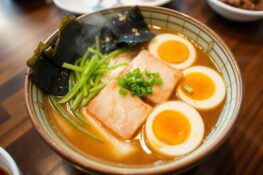 fish cake ramen